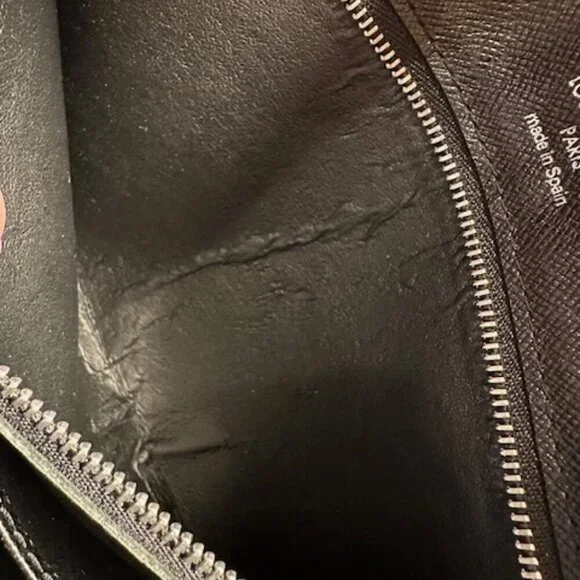 Louis Vuitton LV Black Taiga Leather Selenga Clutch Wristlet + COA - Picture 11 of 13